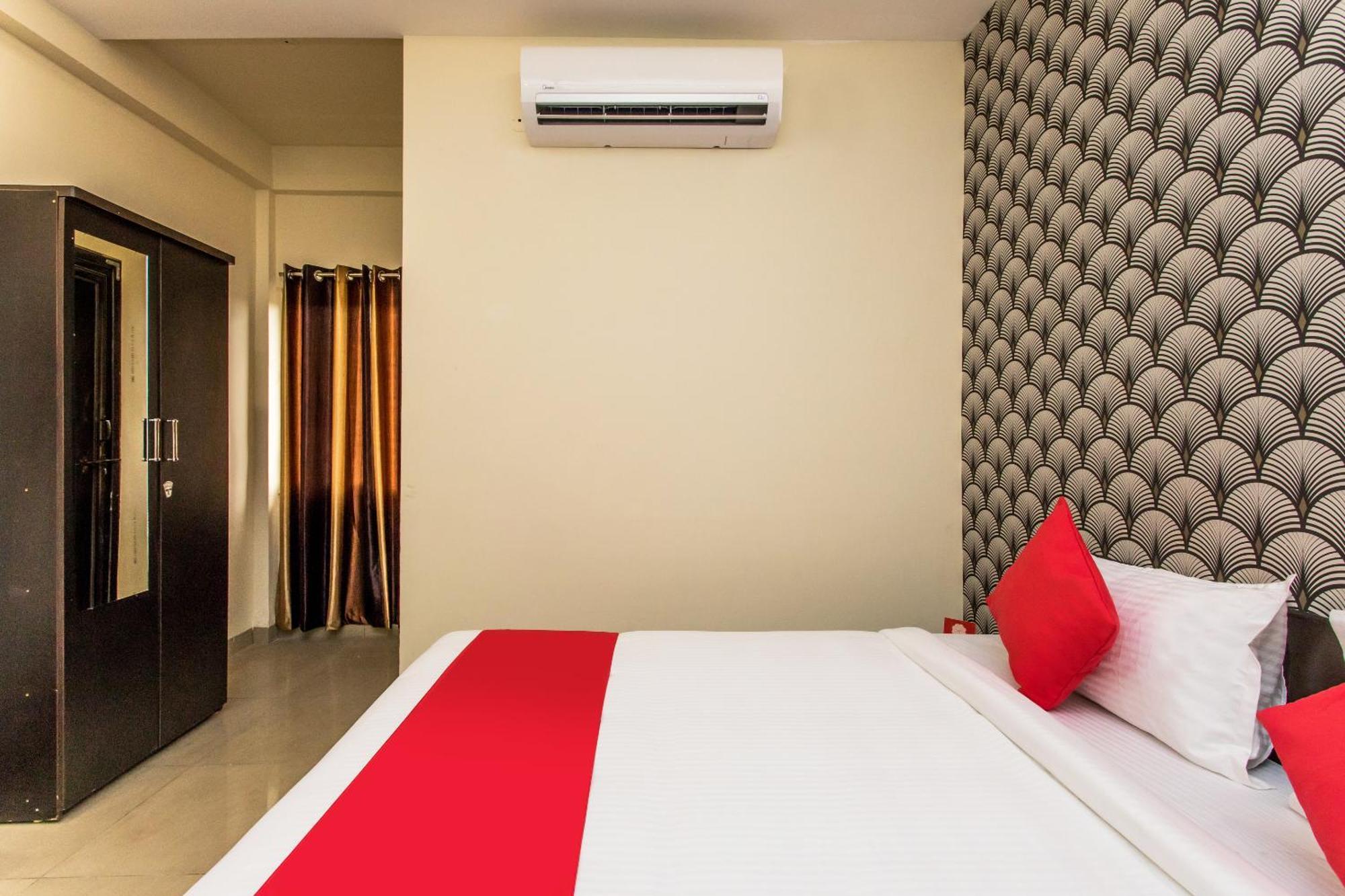 Jmc Hotel Blue Inn Indore Exterior photo